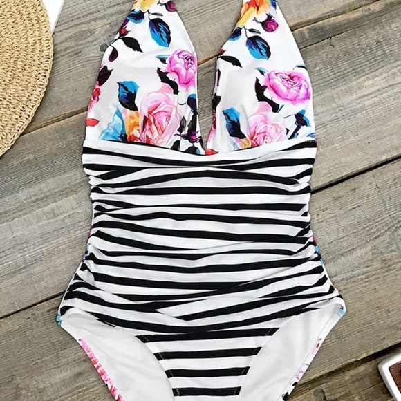 Cupshe 1X old Floral and Stripe Halter Tummy Control One Piece Swimsuit NWT - Picture 4 of 10